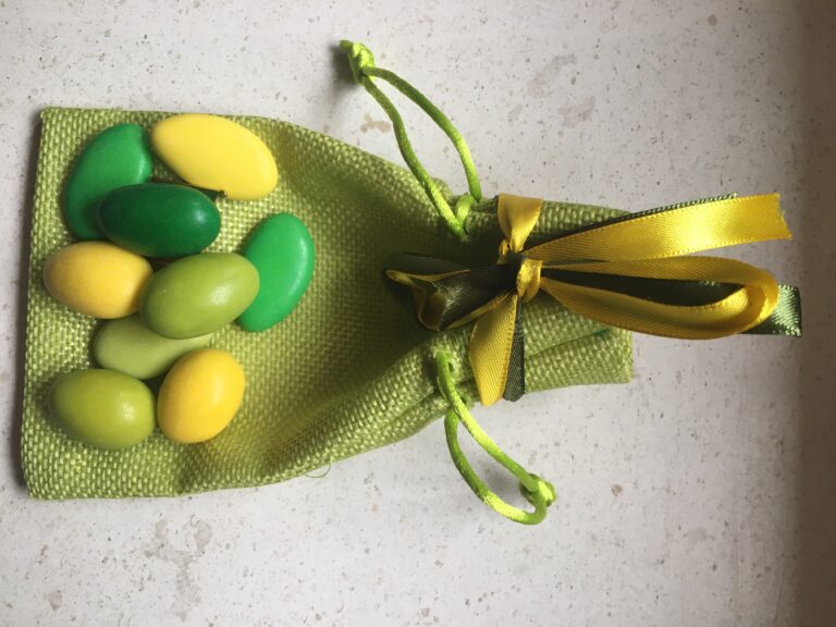 Foto siaf libere confetti giallo-verdi